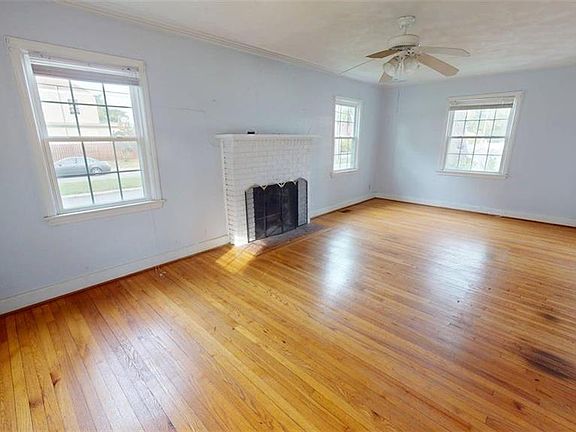 2nd image of 9550 Selby Pl