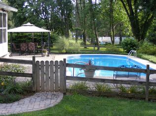 5 Suydam St, Whitehouse Station, NJ 08889
