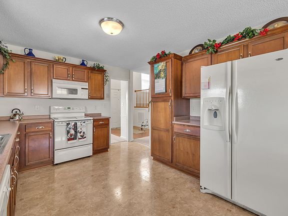 5th image of 3408 Bradfield Dr