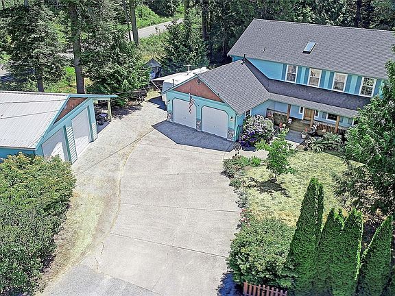 3rd image of 2289 Moody Lane
