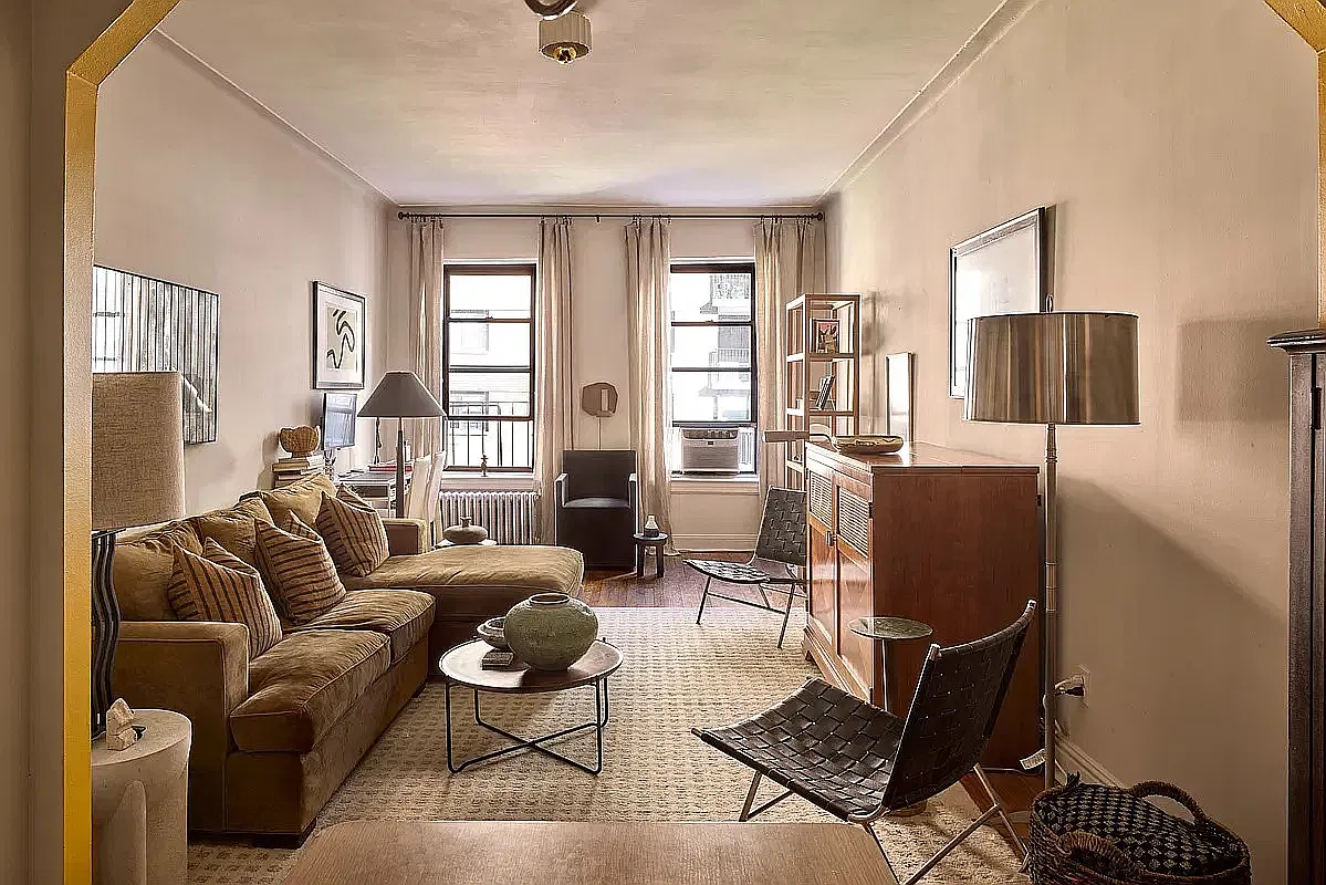 242 East 87th Street — Photo 2