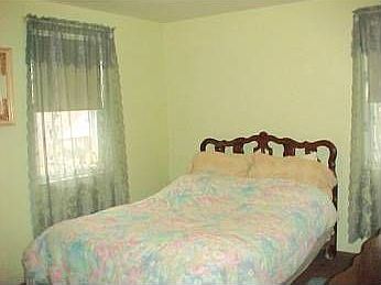 5th image of 10149 Dickens Ave