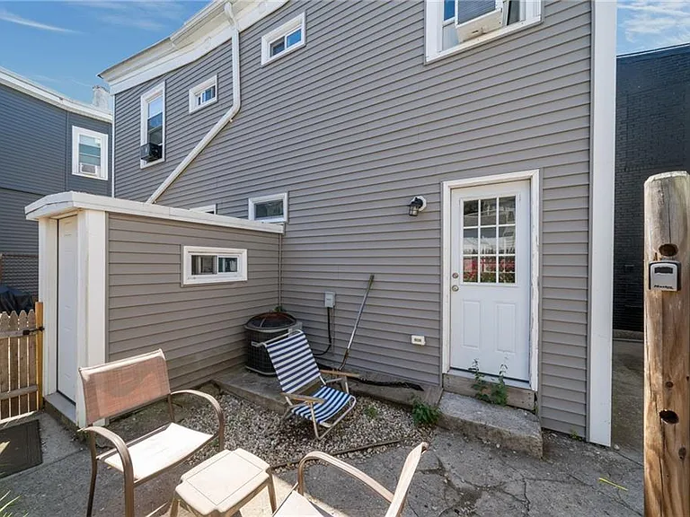 8 Spring St #A — Photo 30