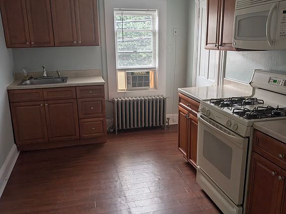 3rd image of 366 Lafayette St #366B