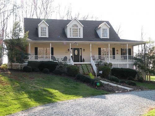 1st image of 106 Hickory Winds Ct