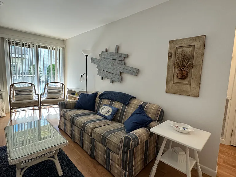 461 Ocean Blvd #A3 — Photo 3