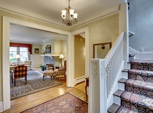 1978 Summit Ave, Saint Paul, MN 55105