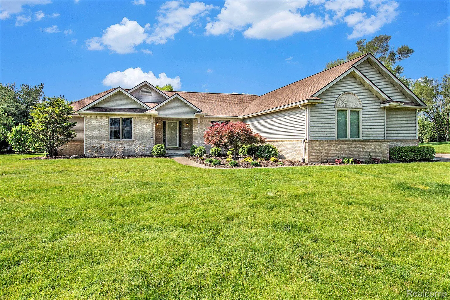 8896 Buchanan Rd photo 1