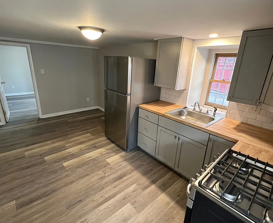 19-23 Breckenridge St #19-1/2