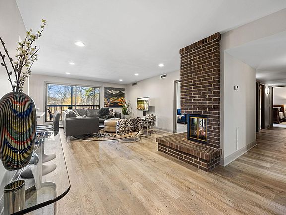 3rd image of 8549 Irwin Rd APT 134