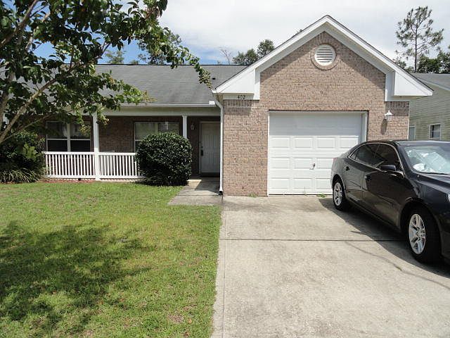 1st image of 402 Eisenhower Dr