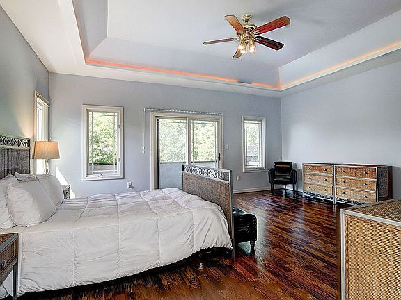2nd image of 9702 Woodfield Ct