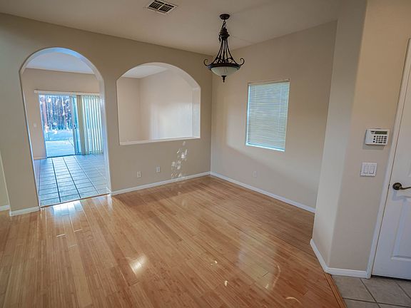 3rd image of 6904 Vantage Ave Unit 108