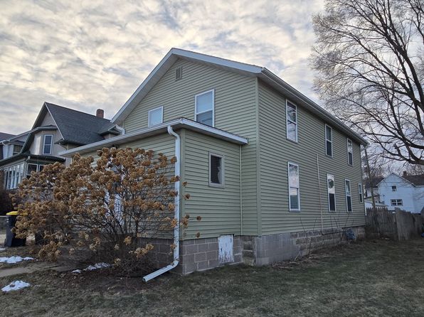 330 1/2 W La Crosse St