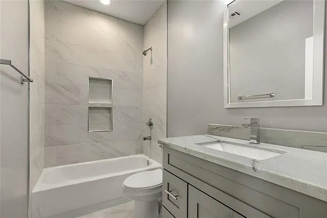 1327 Fats Domino Ave #B — Photo 5