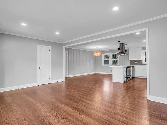 5th image of 29 Lynhurst Dr
