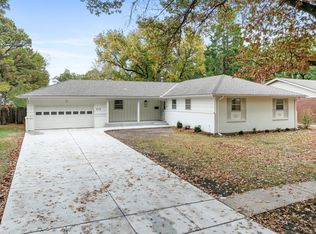 212 N Post Oak Rd, Wichita, KS 67206