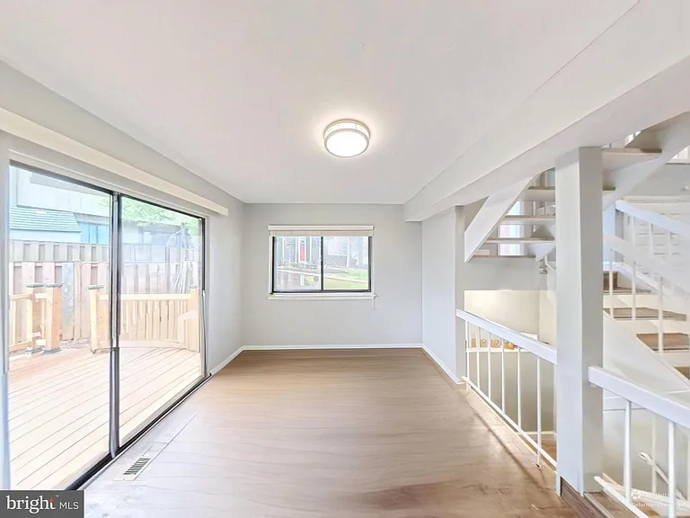18428 Point Seneca Pl — Photo 22
