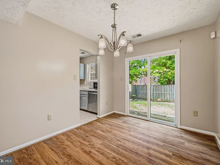 16 Meadowside Ct — Photo 16