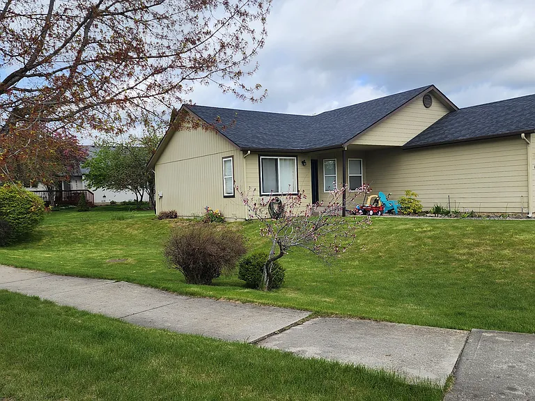 6715 N Louvonne Dr — Photo 2