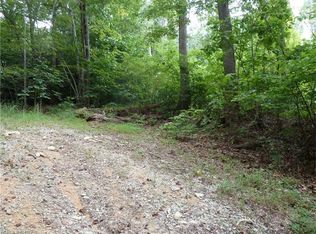 131 Quail Hollow Rd, Hendersonville, NC 28739