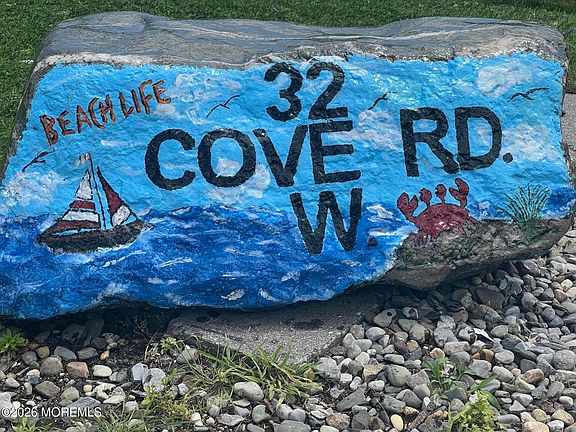 2nd image of 32 Cove Road W