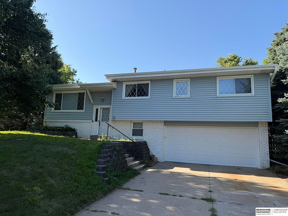 1st image of 7507 Newport Ave