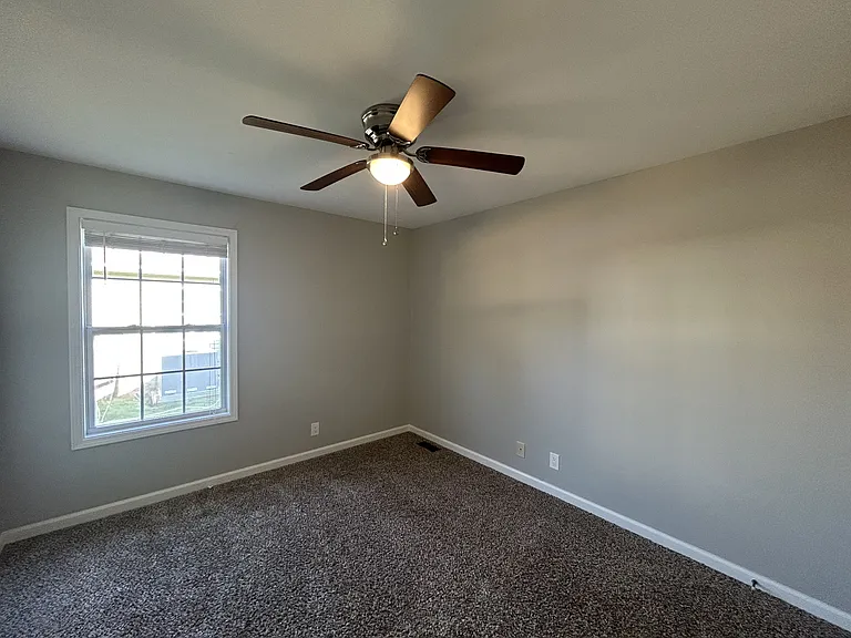 1340 Loren Cir — Photo 23
