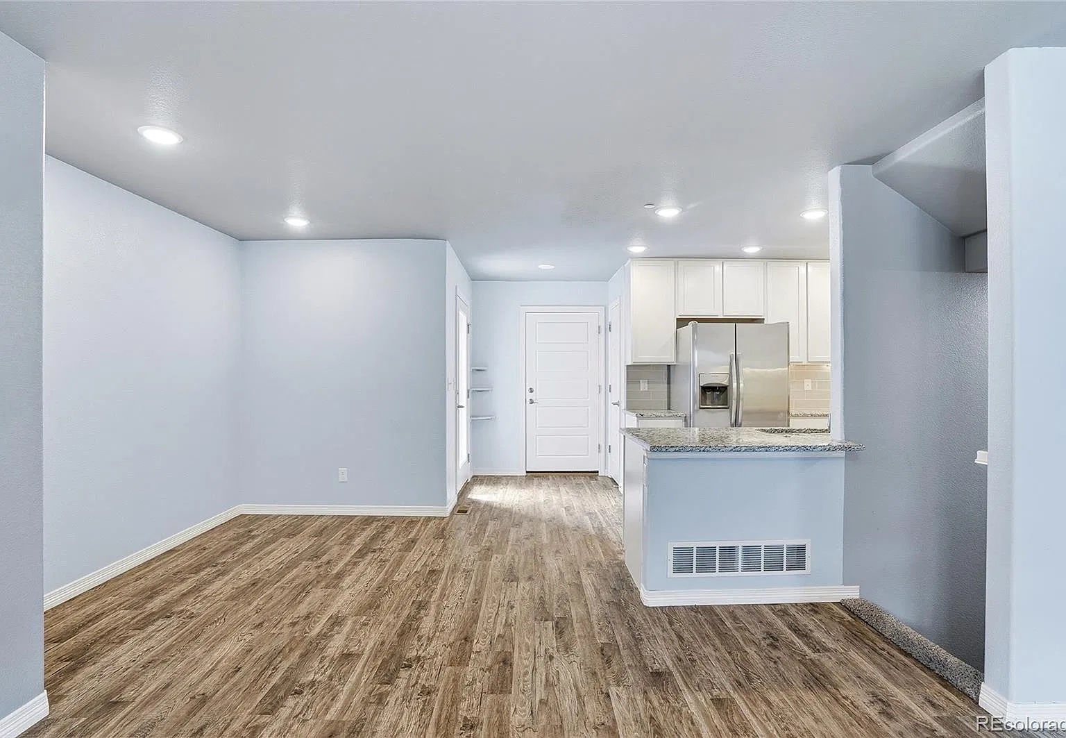 3 bed, 2.5 bath, 1364 sqft, $2,550 — Photo 4