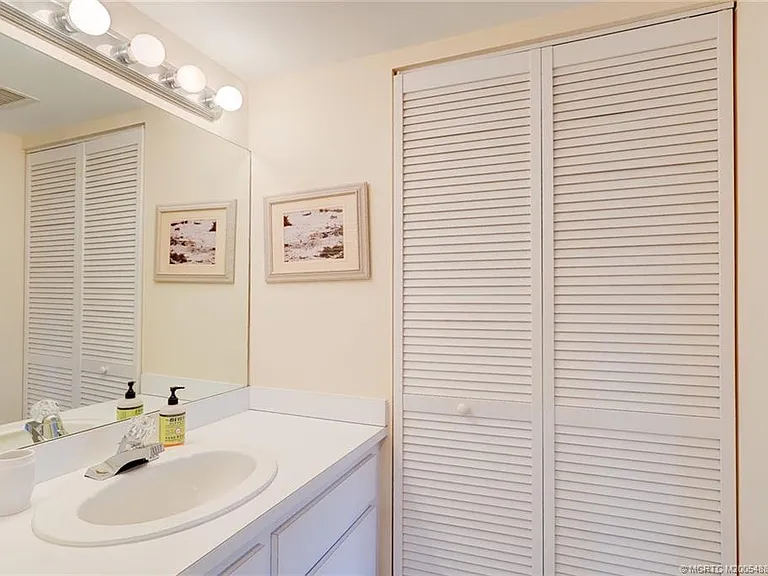 271 NE Edgewater Dr #271 — Photo 24