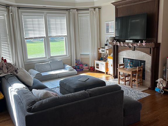 3rd image of 1407 W Cossitt Ave APT 2W
