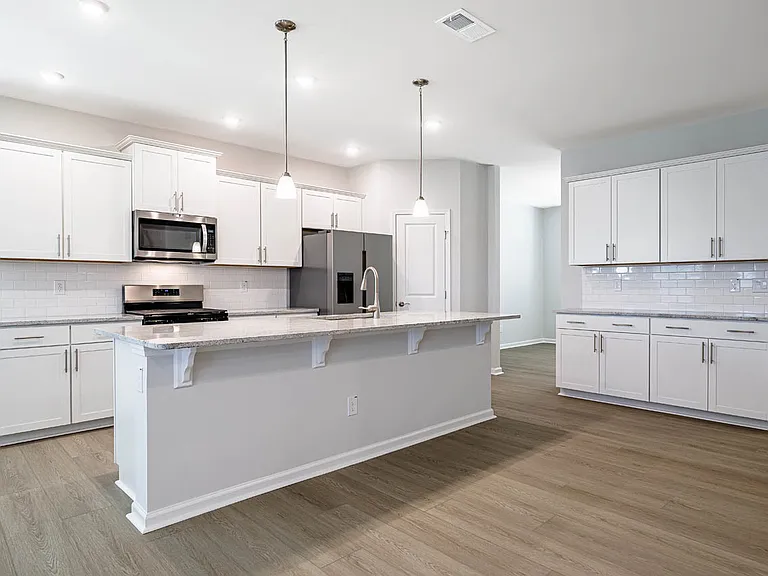 1400 Hollyview Ave — Photo 10