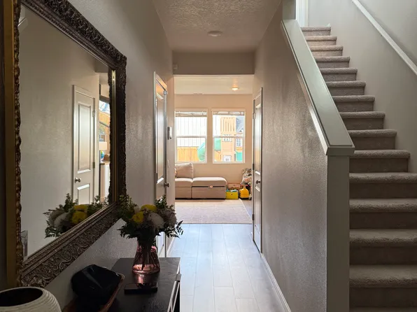 5461 Earth Pl NE, Salem, OR 97305