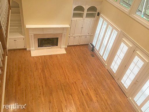 5053LakeCrestCircle5