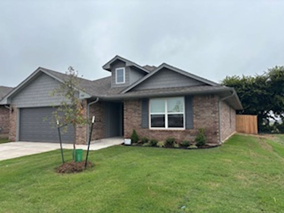 1st image of 2300 SE 92nd Ter