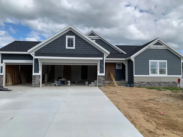 10672 Winnie Ln, Allendale, MI 49401