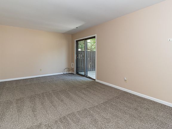 5th image of 4305 Lake Ridge Dr