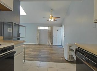 331 Newport Ave #4, Long Beach, CA 90814