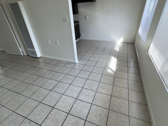 5th image of 809-819 N Floral St #815