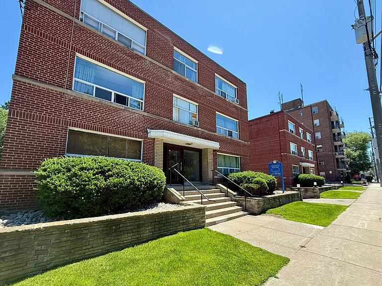 1299 Bayview Ave #18 — Photo 8