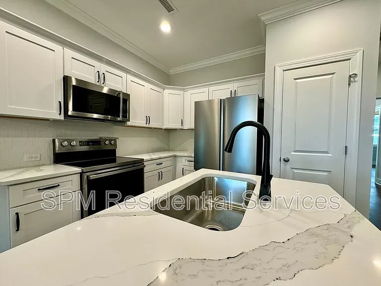 1121 Echo Dr NE — Photo 7