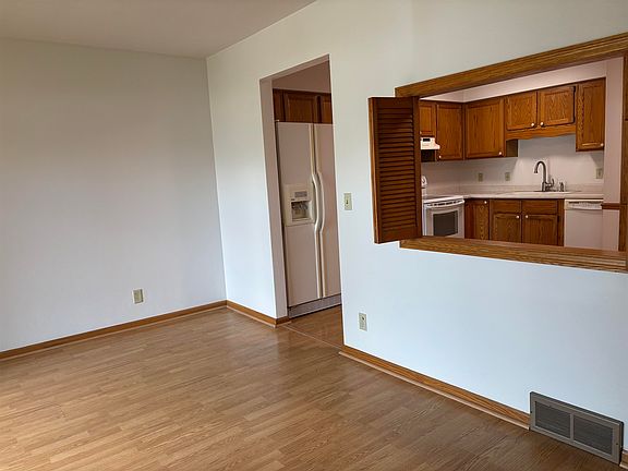 5th image of 1422 Dayton Dr #3