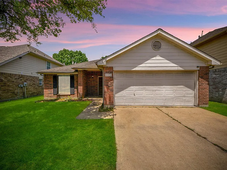 16134 Coleburn Dr — Photo 2