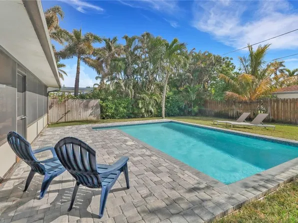 754 95th AVE N, NAPLES, FL 34108