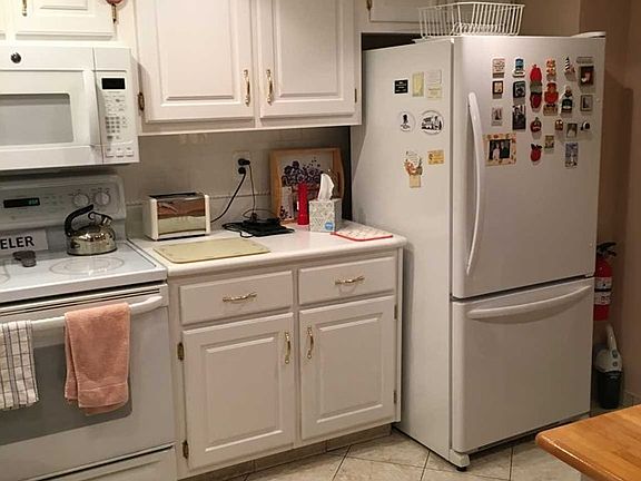 3rd image of 521 Piermont Ave APT 406A