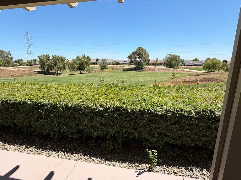 729 Richardson Dr — Photo 32