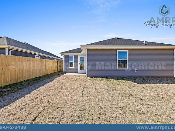 4th image of 312 Honeybee Ave
