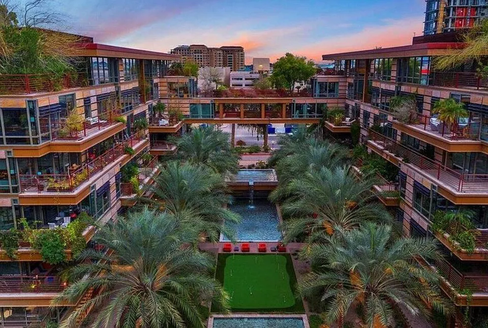 7147 E Rancho Vista Dr #3008