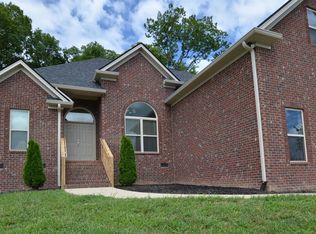 1719 Oak Trail Dr, Columbia, TN 38401