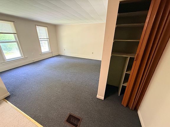 5th image of 116 E Remington St Floor 2